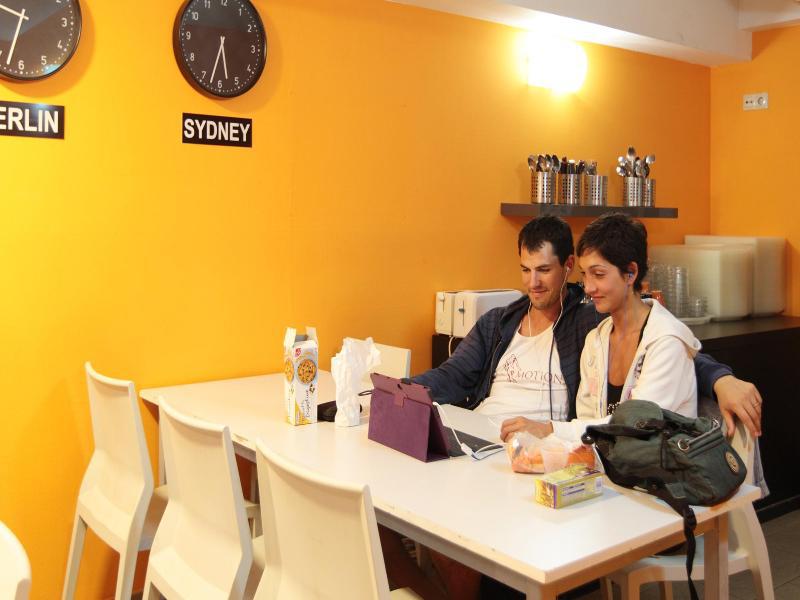 Room00 Valencia Hostel Ngoại thất bức ảnh