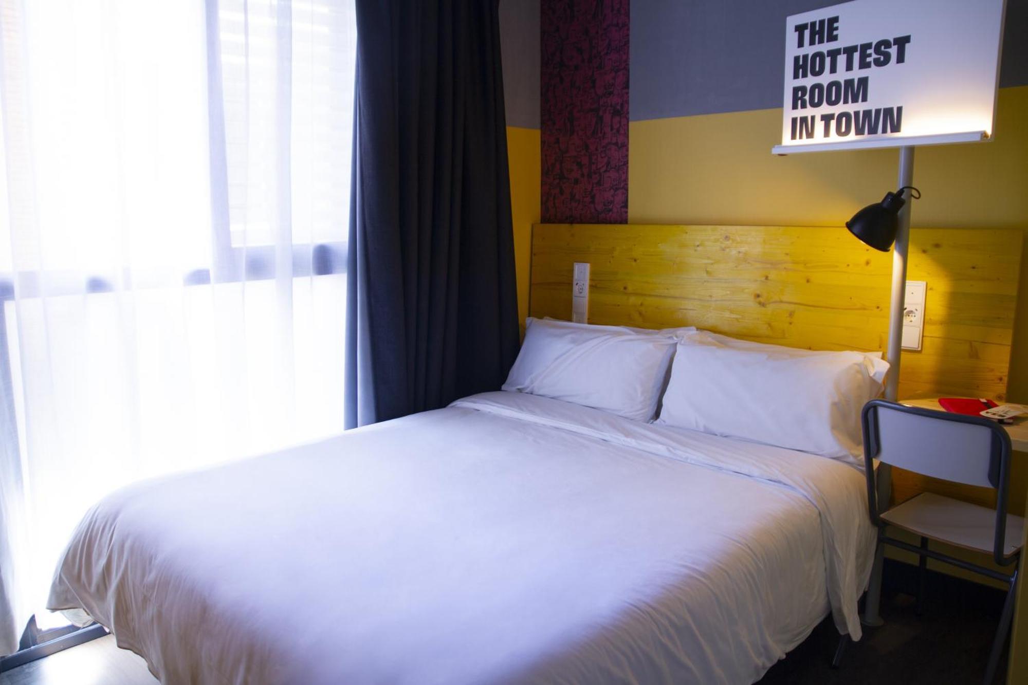 Room00 Valencia Hostel Ngoại thất bức ảnh