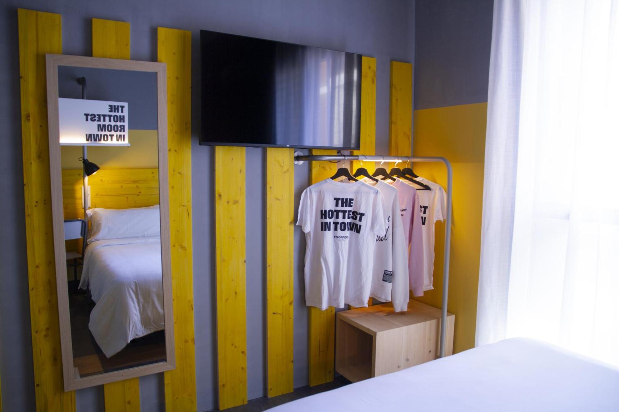 Room00 Valencia Hostel Ngoại thất bức ảnh