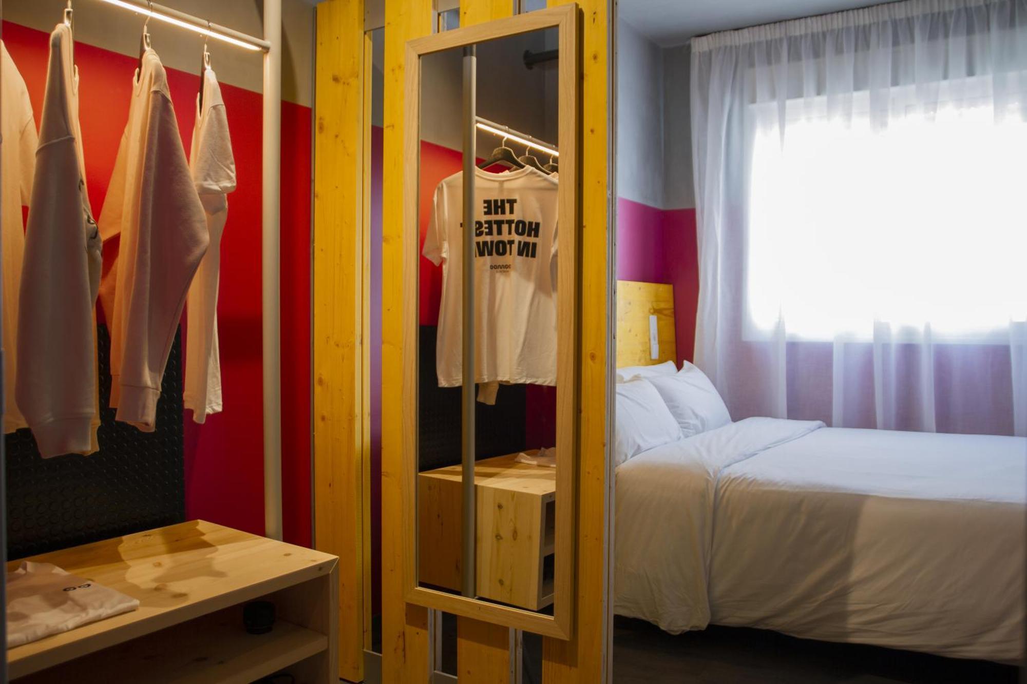 Room00 Valencia Hostel Ngoại thất bức ảnh