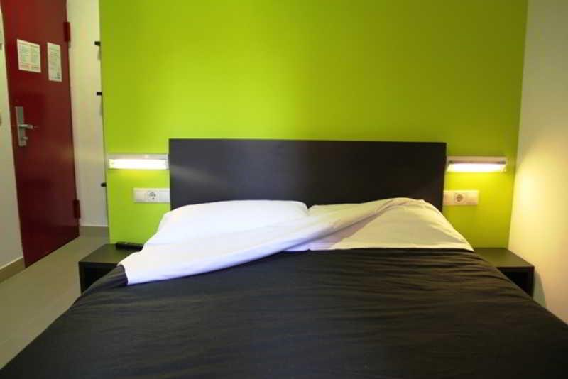 Room00 Valencia Hostel Ngoại thất bức ảnh